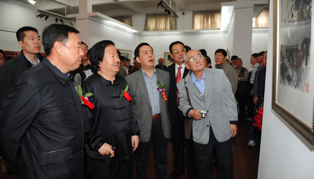 范天恩与范长龙 范天恩,猛将范天恩的儿子图片